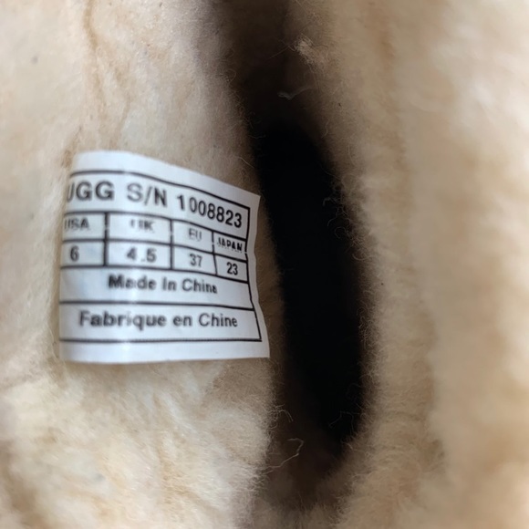 UGG Australia 1008823 Patten Chestnut Sheepskin Cuff Short Booties Boots Size 6 - Picture 8 of 9